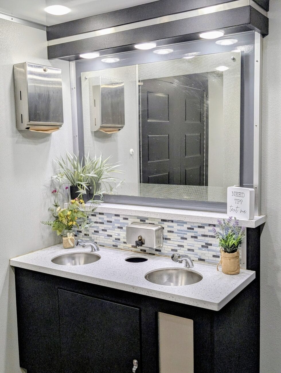 Ten Station Luxury Restroom Trailer