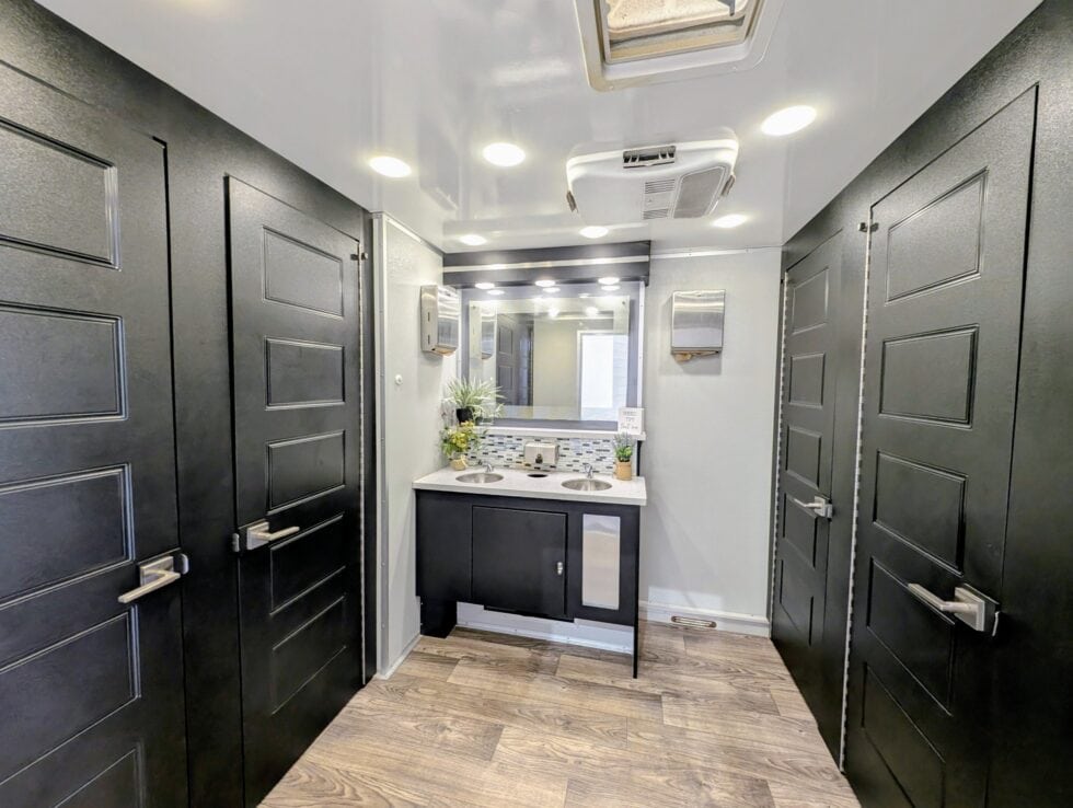 Ten Station Luxury Restroom Trailer