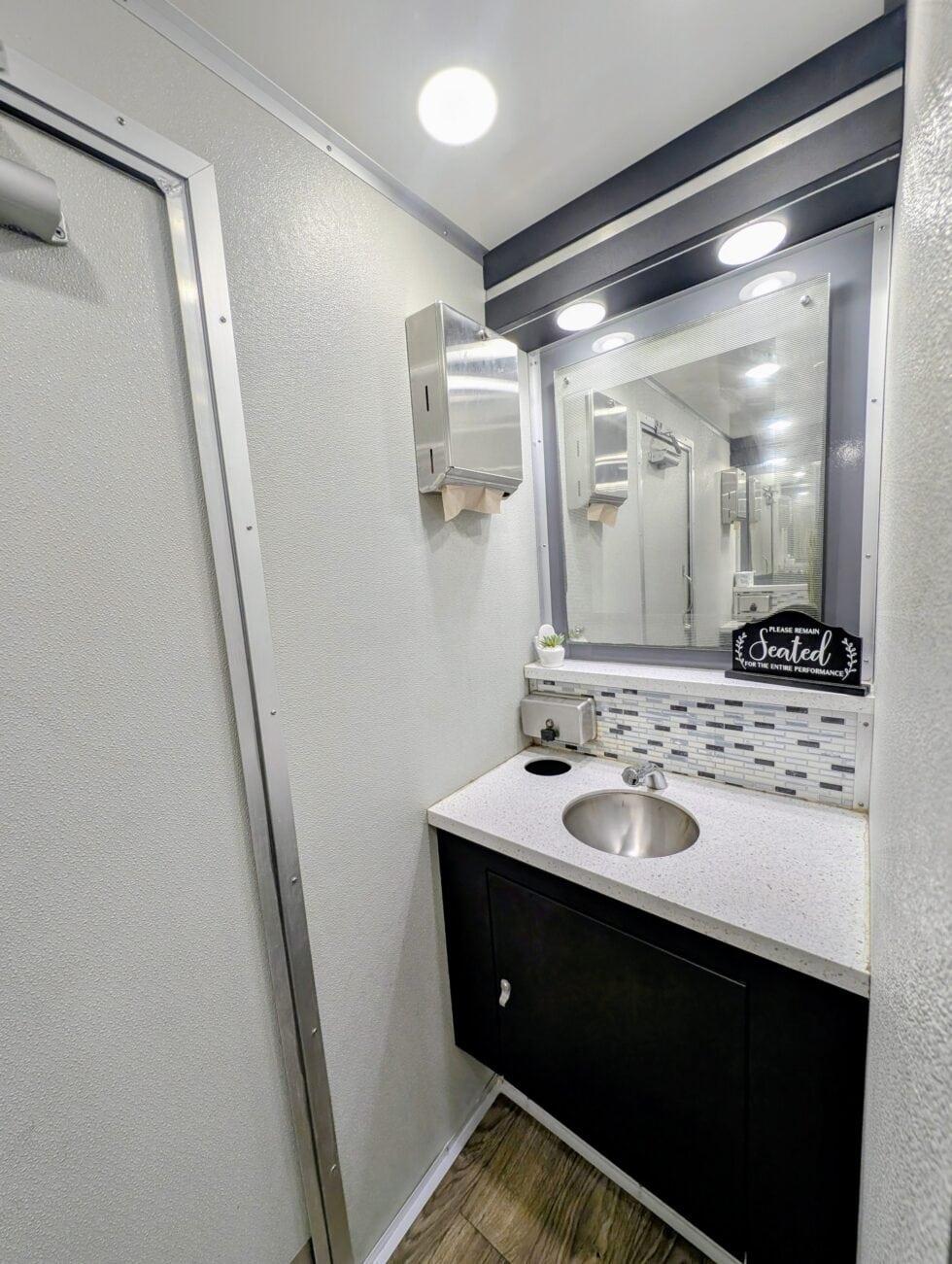 Ten Station Luxury Restroom Trailer