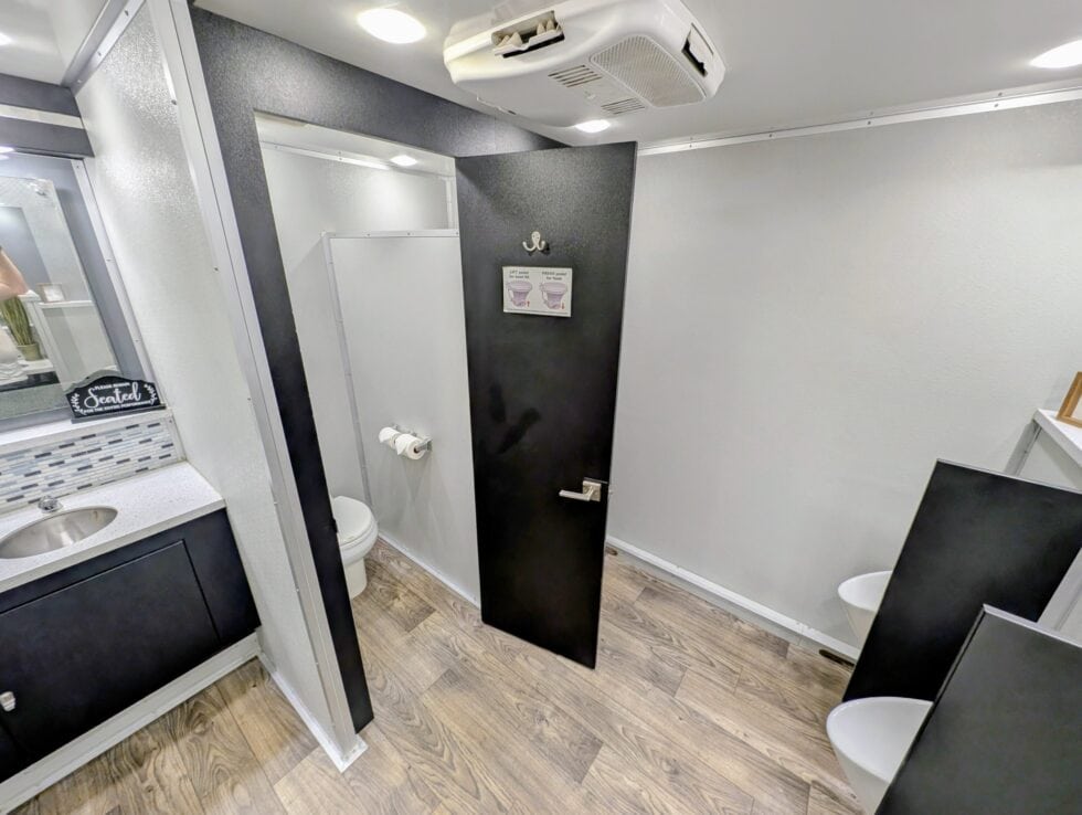 Ten Station Luxury Restroom Trailer