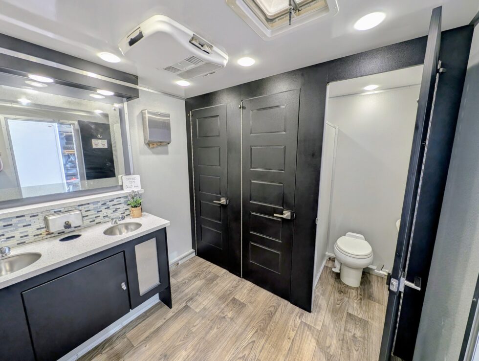 Ten Station Luxury Restroom Trailer