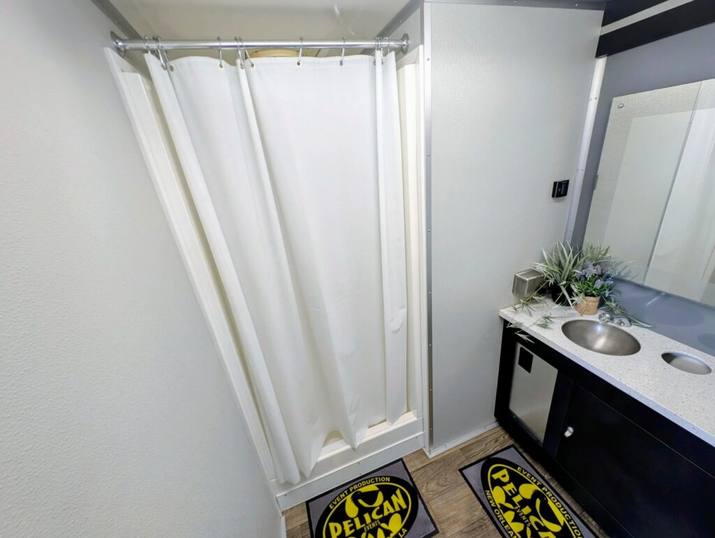 shower trailer rental